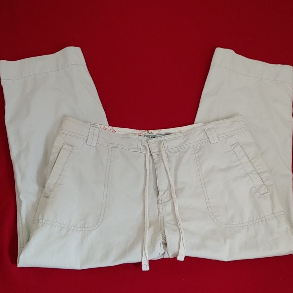White capri pants